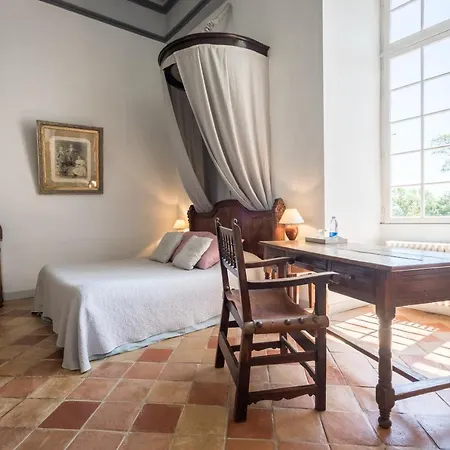 Chateau Des Varennes Bed and breakfast